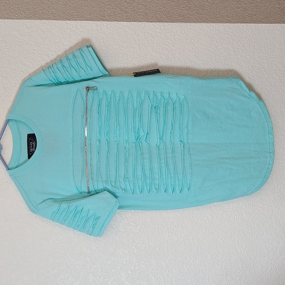 NWT Men's Broken Threads Cool Shirt